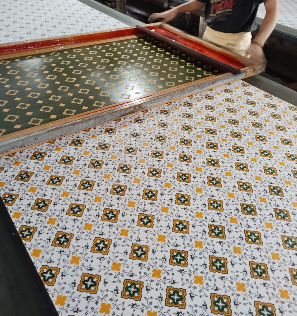 seragam batik